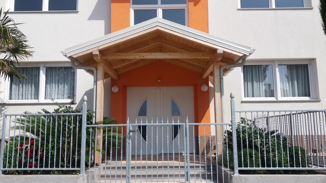 Bluegum Apartments Ližnjan 外观 照片